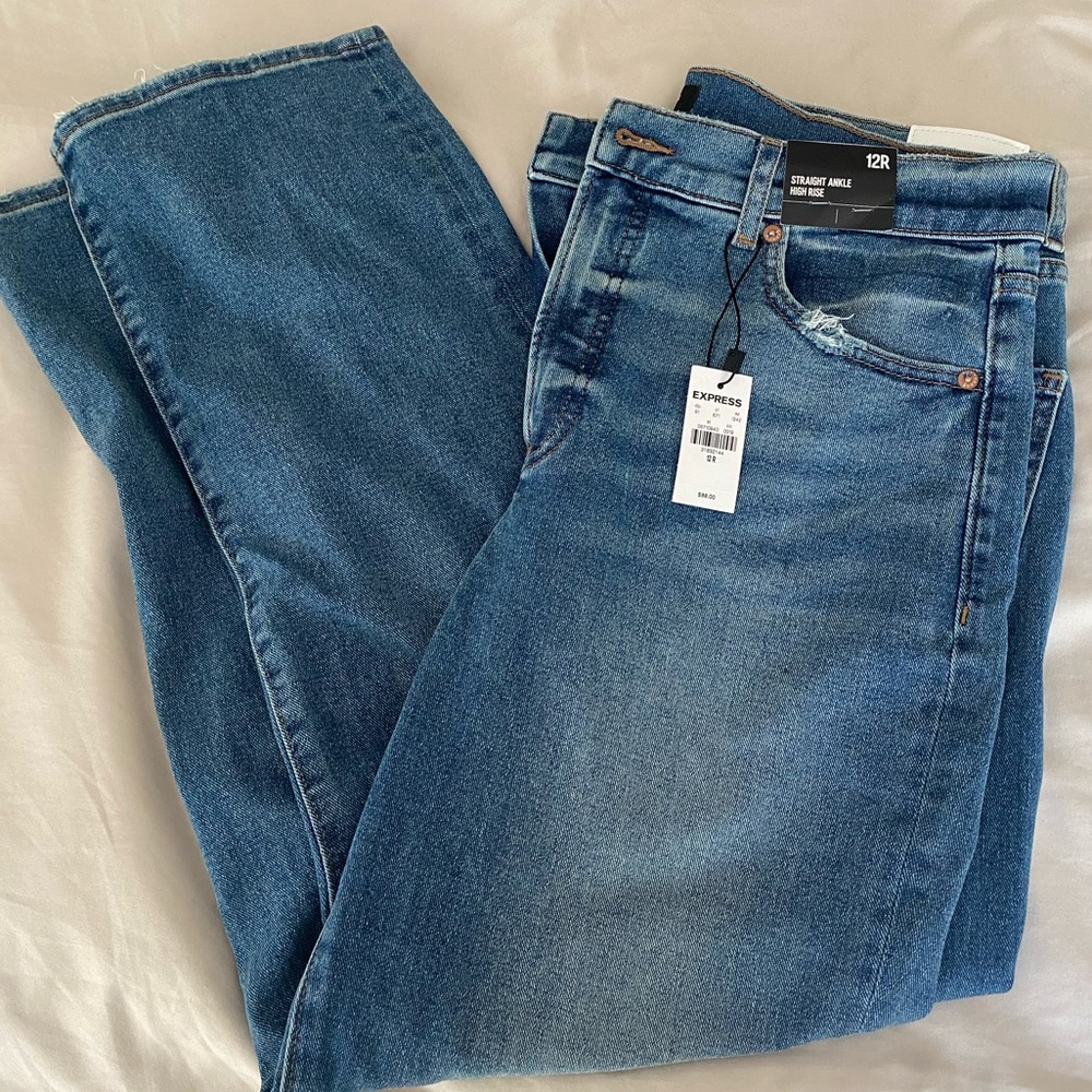Women’s Express Straight Ankle High Rise Jean